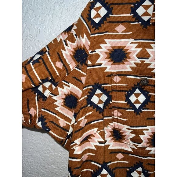 DULUTH Trading Aztec Western Button Shirt Womens Medium EUC (1A) - Picture 4 of 9